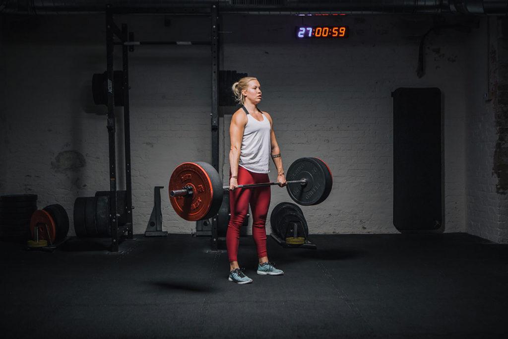deadlifts richtig ausführen stehen aufrecht